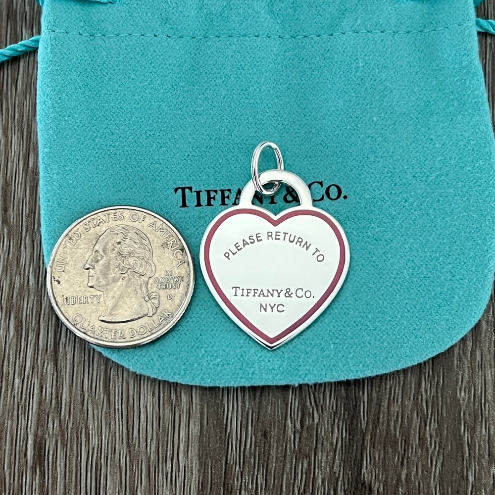 Pink enamel outline large heart charm - Picture 3 of 5